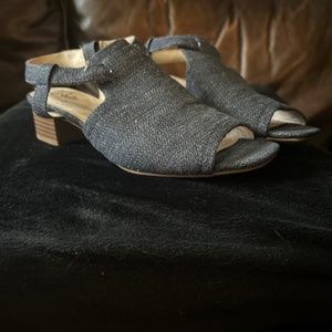 Life Stride size 6 Denim sandals